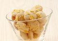 Masih Belum Punya Kue Lebaran? Bikin Saja Cornflake Egg Drop yang Antigagal!