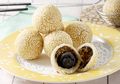 Lezatnya Onde-Onde Oreo ini Bisa Jadi Pilihan Kudapan yang Siap Dalam Sekejap