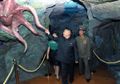 Tampak Misterius, Begini Gaya Mewah Ri Sol Ju, Istri Kim Jong Un yang Selera Fashionnya Gila-gilaan