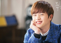 10 Kpop Idol Cowok Ini Punya Mouth Cave Smile yang Bikin Jatuh Hati!