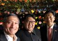 Ketika Kim Jong Un Berpose Untuk Selfie Publik Pertamanya di Singapura