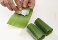 Siapa Pun Bisa Membungkus Lemper Rapi dengan Tips Mudah Ini!