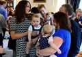 DIdaulat Akan Jadi Calon Ratu Kerajaan Inggris, 7 Foto Ini Buktikan Kate Middleton adalah Ibu Biasa