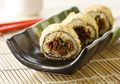 Nasi Gulung Rendang Goreng, Sushi Ala Indonesia yang Wajib Dicoba