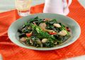 Tumis Kailan Bakso Ikan Ini Cocok Untuk Menu Pelengkap Di Meja Makan