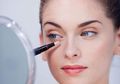Ini 6 Fungsi Lain Concealer Selain Menutupi Mata Panda & Jerawat