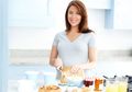 Penting! 4 Tips Makan Makanan Berlemak dan Tetap Sehat Ala Pakar