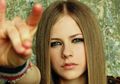 Sempat Dikabarkan Meninggal, Begini Penampilan Avril Lavigne Sekarang