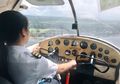 Pilot Wanita Ini Sungguh Cantik, Bikin Netizen Kagum Bukan Main!