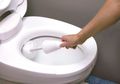 Ternyata Cuka Bisa Mengatasi Masalah WC Mampet, Ini Tipsnya!