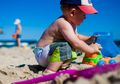 Meski Seru, Waspada Bahaya Ini Saat Ajak Anak Main Ke Pantai