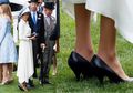Meghan Markle Selalu Kenakan Sepatu Kebesaran, Ternyata Ini Alasanya!