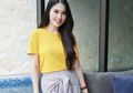 Terungkap, Rahasia Sandra Dewi Cerahkan Kulit Tanpa Ke Salon!
