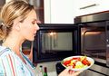 Wajib Tahu! Ini Dia 12 Cara Aman Menggunakan Microwave di Dapur!