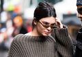 Ternyata Trend Tiny Glasses Enggak Baik Untuk Kesehatan Mata Kita. Ini Alasannya!