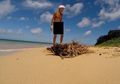 Pria Ini 30 Tahun Hidup di Pulau Terisolasi dalam Kondisi Telanjang dan Kini Dipaksa Kembali ke 'Peradaban'