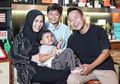 Walau Tak Sedarah, Momen Ini Jadi Bukti Cinta Tulus Denny Cagur dan Istri Pada Anak Angkatnya