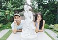 Unggah Foto Pacaran, Anissa Aziza: Kembalikan Raditya Dika yang Dulu!