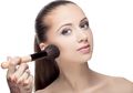 4 Tips Agar Makeupmu Glowing Seharian Tanpa Luntur, Simak yuk!