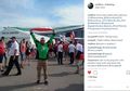 Viral, Postingan Driver Ojol Bawa Bekal Mi Instan Satu Tas Saat Nonton Piala Dunia 2018 di Rusia
