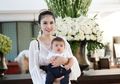 Ini Ruang Favorit Sandra Dewi Bersantai Bersama Raphael Moeis di Rumah!