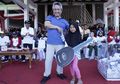 Ikut Jalan Santai, Bocah Kelas 3 SD Dapat Undian Mobil dari Bupati!
