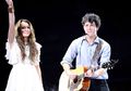 4 Seleb Hollywood Ini Menulis Lagu Untuk Mantan Mereka Sebelum Putus!