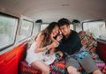 Unggah Foto Pernikahan Kedua Orang Tuanya, Nadine Chandrawinata Ungkapkan Rasa Syukur