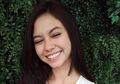 Yuki Kato Unggah Foto Tanpa Makeup, Netizen Salah Fokus pada 'Penampakan' di Belakangnya