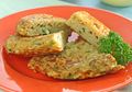 Dadar Telur Mi Ini Siap untuk Disajikan Sebagai Bekal Pilihan di Pagi Hari