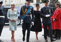 Bukan Tak Mesra, Ini Alasan Harry dan Meghan Bergandengan Tapi William Kate Tidak
