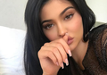 Bukan Hanya Bisnis Make Up, Ini Sumber Kekayaan Buat Kylie Jenner Masuk Majalah Forbes