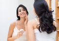 7 Kesalahan Make Up yang Membuat Kulit Lebih Cepat Keriput, Catat!