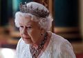 Ratu Elizabeth Pantang Terima Hadiah, Tapi Burung Kenari Ini Justru Diterima dengan Senang Hati