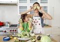 5 Hal Ini Jadi Alasan Perlunya Masak Bersama Anak, Bisa Bikin Pintar!