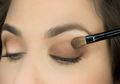 3 Langkah yang Harus Diperhatikan Saat Memakai Satu Warna Eyeshadow