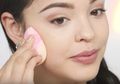 5 Tips Memilih Foundation untuk Wajah Berjerawat. Wajib Tahu!