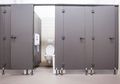 Jongkok di Toilet Umum Lebih Buruk Daripada Duduk? Ini Penjelasannya