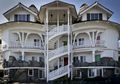 Unik! Hotel Madonna Inn di California Ini Punya "110 Kepribadian"