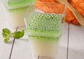 Tak Butuh Waktu Lama untuk Membuat Puding Sirsak Lapis Melon yang Segar Ini