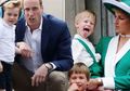 Asuh Charlotte dan George, Ternyata Pangeran WIlliam Tiru Trik Cerdas Putri Diana Ini