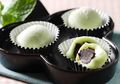 Yaampun, Enggak Bisa Berhenti Makan Mochi Mint Cokelat Nikmat Ini