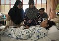Perhatikan Baju Anda Saat Naik Motor! Tangan Gadis Ini Putus Setelah Bajunya Tersangkut di Roda Motor