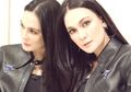 Nggak Ketinggalan Tren, Ini Potret Cantik Luna Maya dengan Makeup Freckles yang Kekinian!