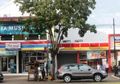 Kenapa Sih Banyak Indomaret dan Alfamart yang Lokasinya Berdekatan?