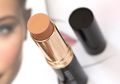 3 Kelebihan & Kekurangan Stick Foundation yang Perlu Dipertimbangkan