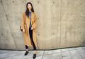 7 Mix and Match Trench Coat yang Bisa Dipakai Untuk Sehari-hari