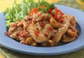 Dijamin, Gak Bakal Bisa Nolak Pedas dan Lezatnya Ayam Masak Cabai Kering Ini