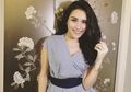 Berkelas! Ayu Ting Ting Pakai Tas Mungil Seharga Puluhan Juta Rupiah Saat ke Mall