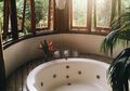 Jacuzzi Bikin Rileks dan Hilangkan Stres, Ini Syarat Pembuatannya